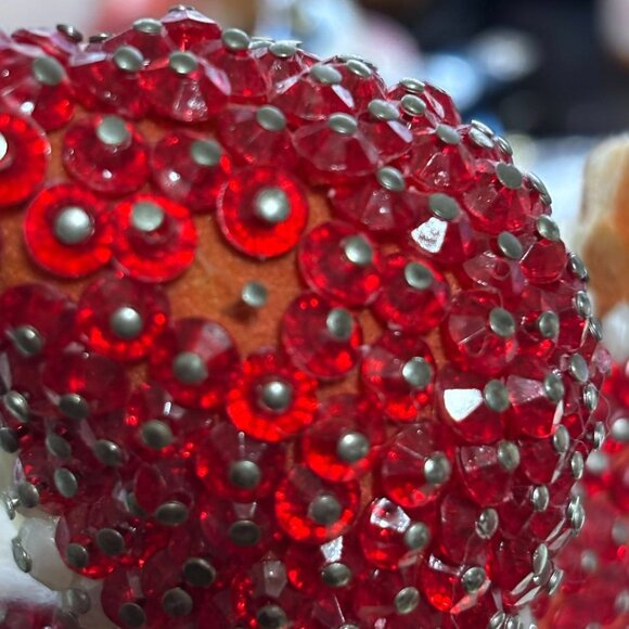 Vintage Beaded Santa & Mrs Claus Figurines – Hand-Pinned Sequins, Flocked Bases, - Picture 11 of 16